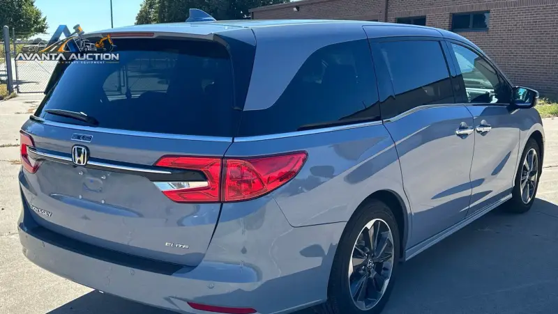 2023 Honda Odyssey Elite photo 8