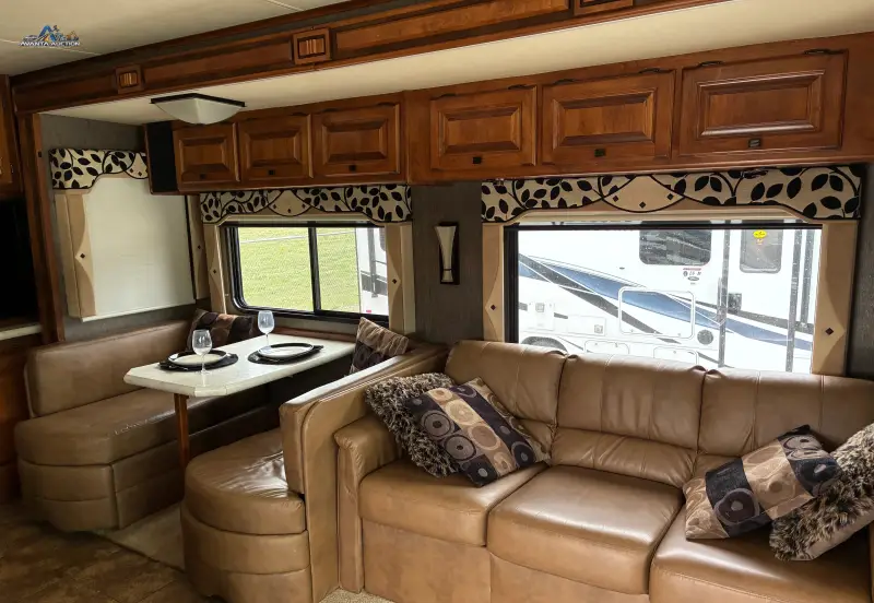 2013 Tiffin Allegro Open Road Motorcoach photo 94