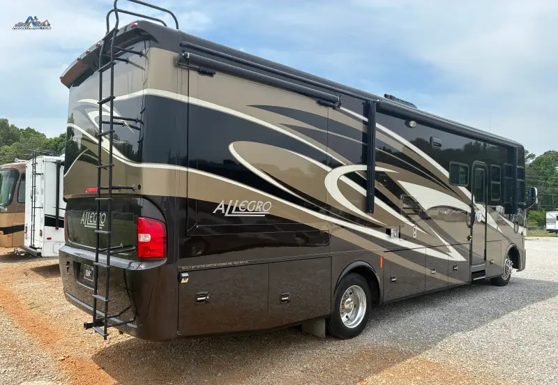 2013 Tiffin Allegro Open Road Motorcoach photo 16