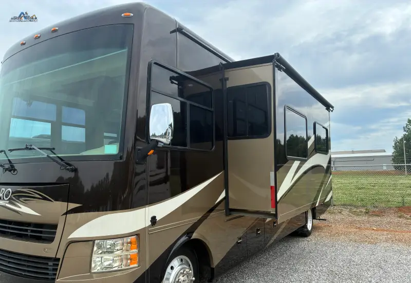 2013 Tiffin Allegro Open Road Motorcoach photo 23