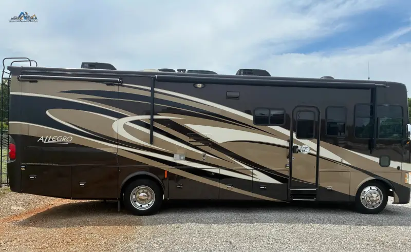 2013 Tiffin Allegro Open Road Motorcoach photo 8