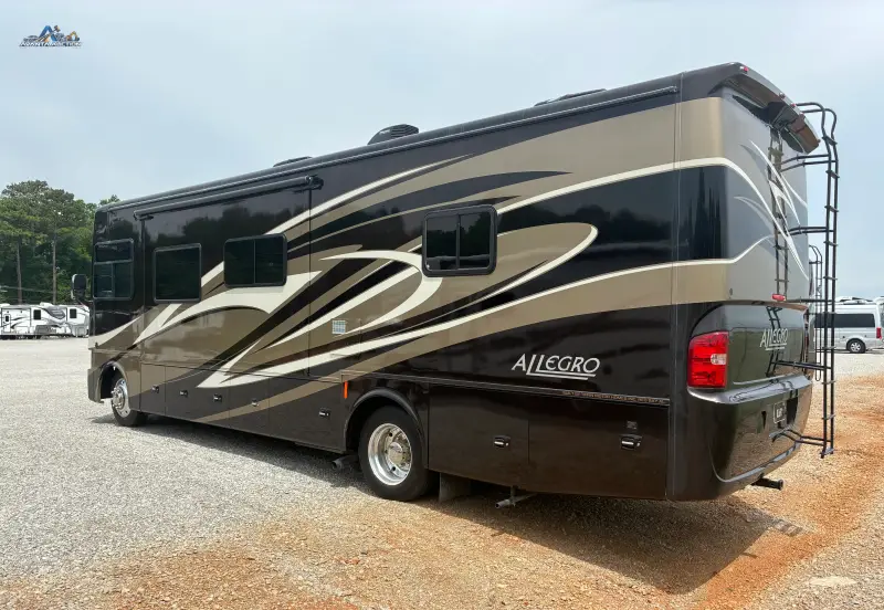 2013 Tiffin Allegro Open Road Motorcoach photo 14