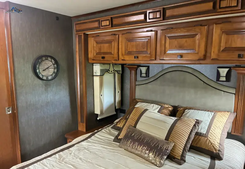 2013 Tiffin Allegro Open Road Motorcoach photo 148