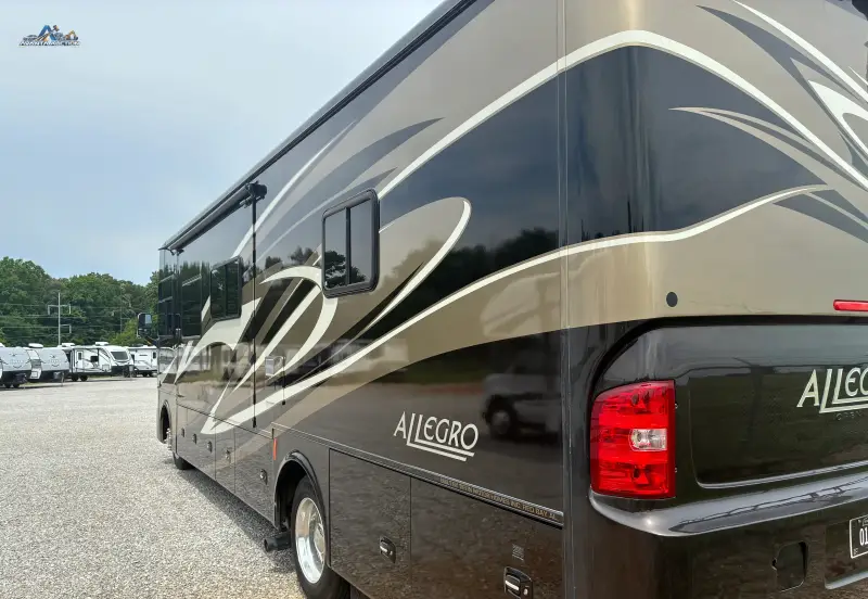 2013 Tiffin Allegro Open Road Motorcoach photo 29